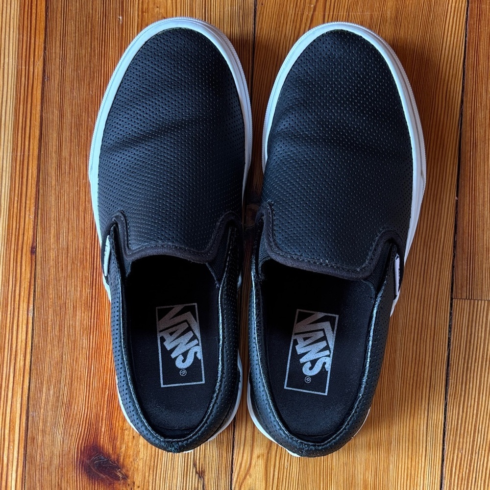 Vans Unisex Black and White Slip-On Sneakers Men Size 4.5 Women 6.0